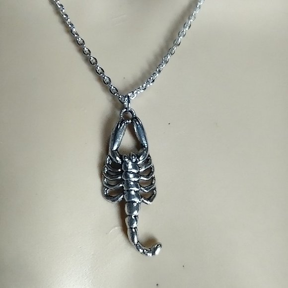 Rag Frog Revival scorpion pendant necklace 18" - Picture 3 of 4